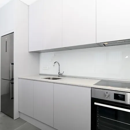 Laura, Free Parking, Balcony, 4 Ppl شقة تروغير